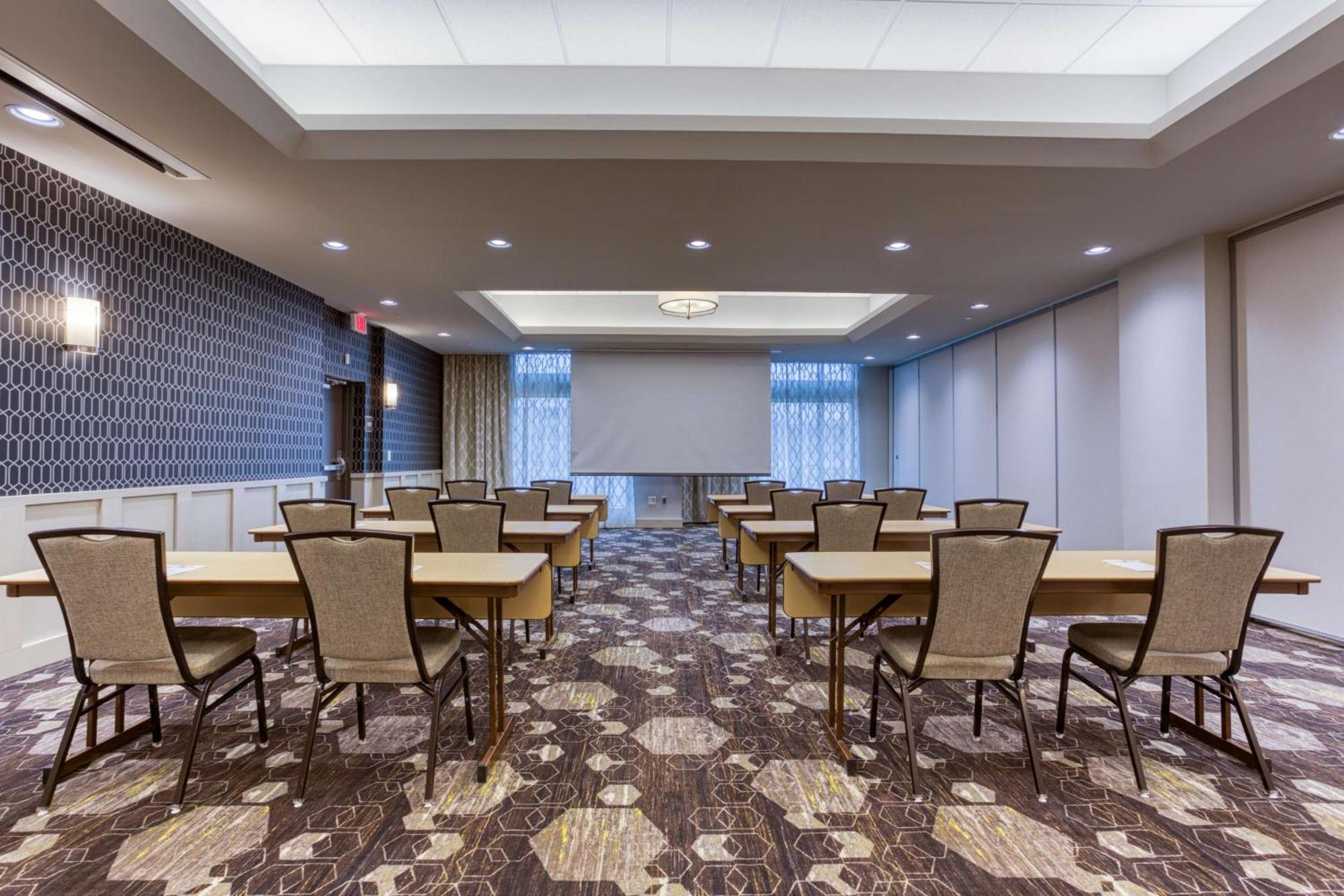 Drury Inn & Suites Cleveland 비치우드 외부 사진