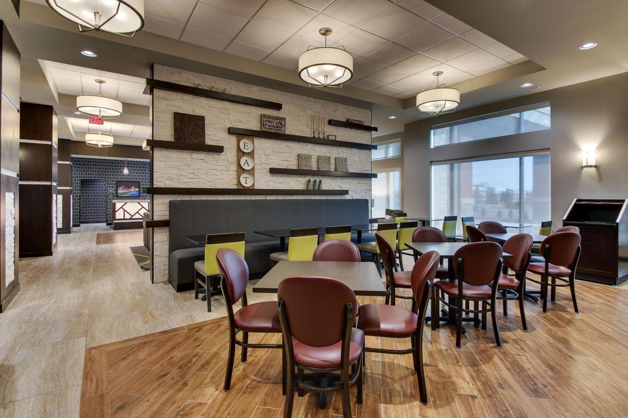 Drury Inn & Suites Cleveland 비치우드 외부 사진