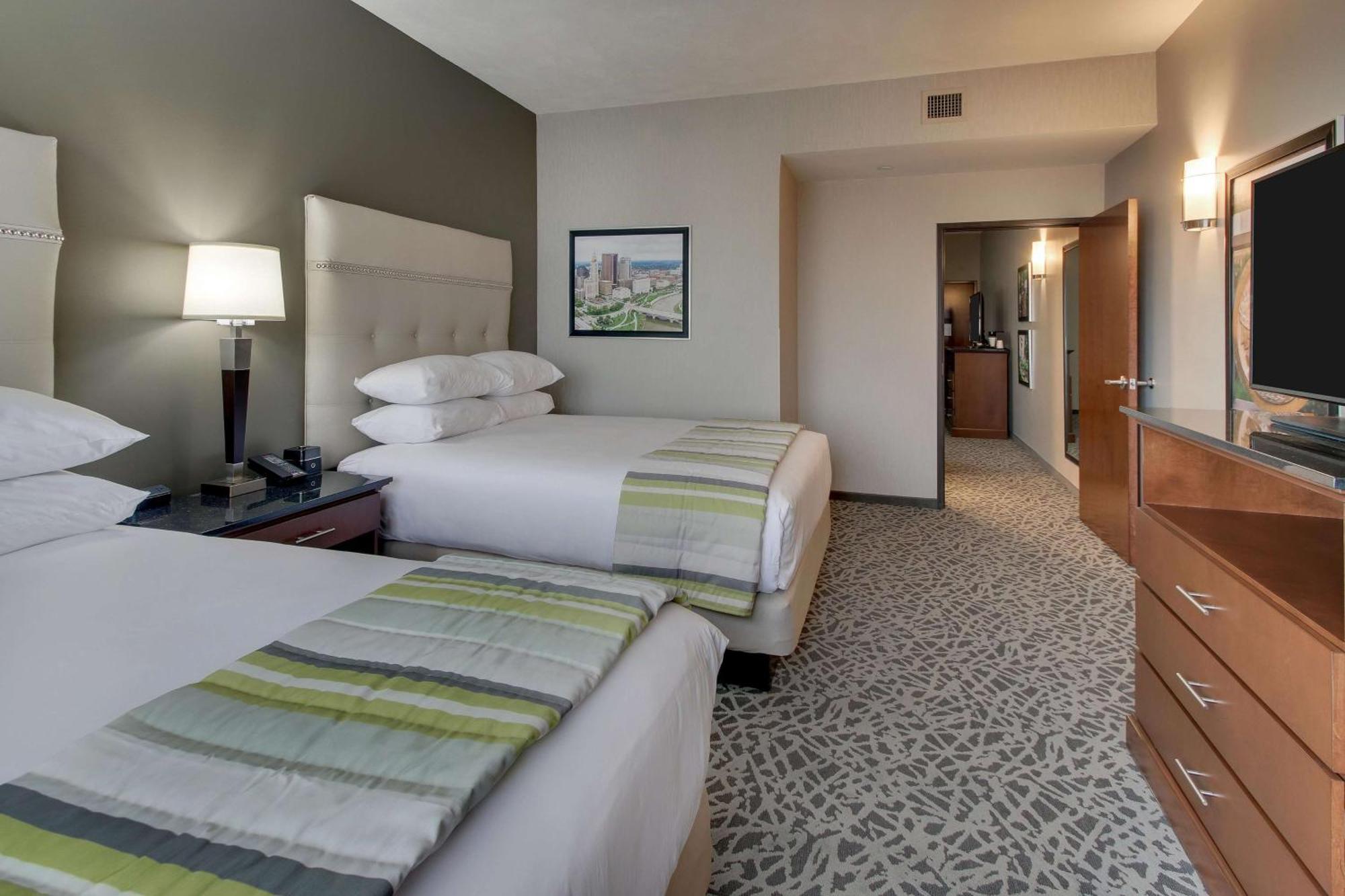 Drury Inn & Suites Cleveland 비치우드 외부 사진