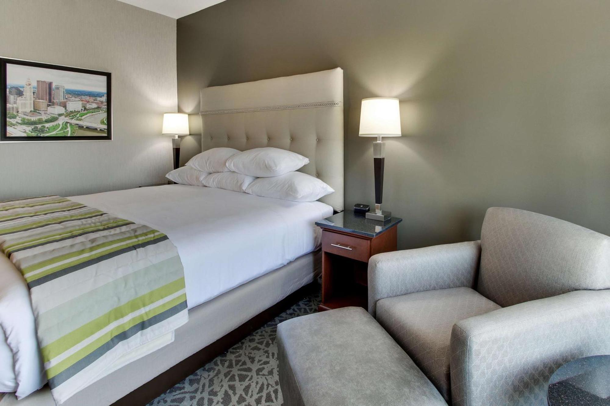 Drury Inn & Suites Cleveland 비치우드 외부 사진