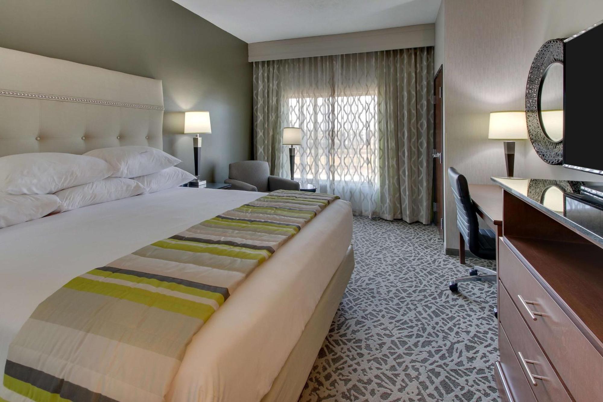 Drury Inn & Suites Cleveland 비치우드 외부 사진